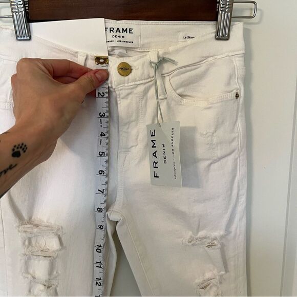 Frame Le Skinny De Jeanne Blanc Distressed Jeans - Picture 4 of 10